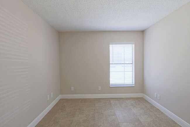 Building Photo - Mystic Gardens 5325-2508