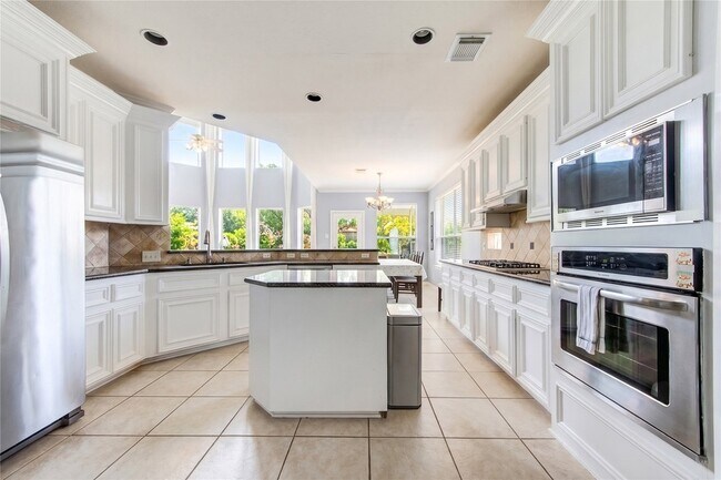 Building Photo - 5911 Canyon Brook Ct