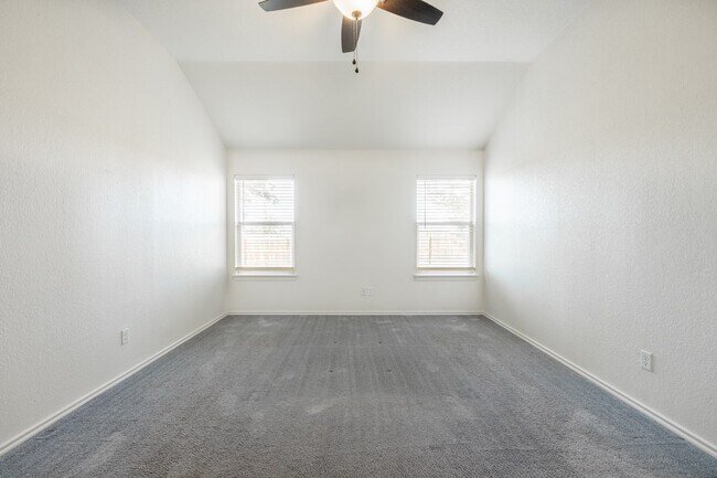 Building Photo - 706 Indian Blanket