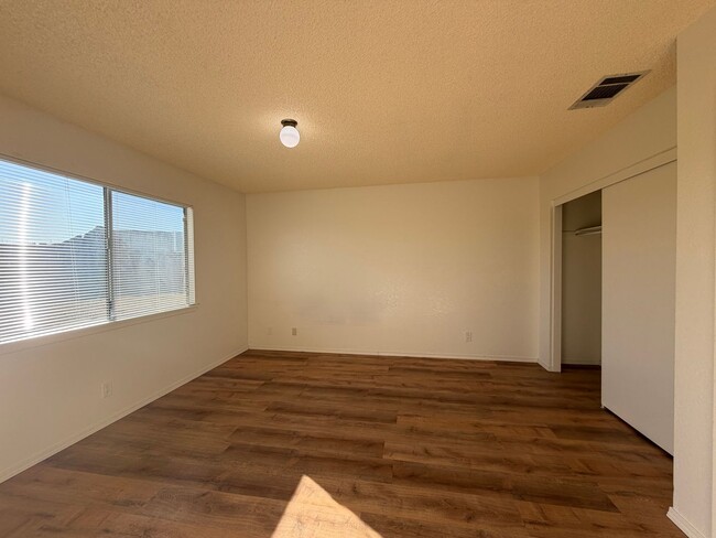 Building Photo - 3 Bedroom House Located in Cul De Sac Near Sportspark