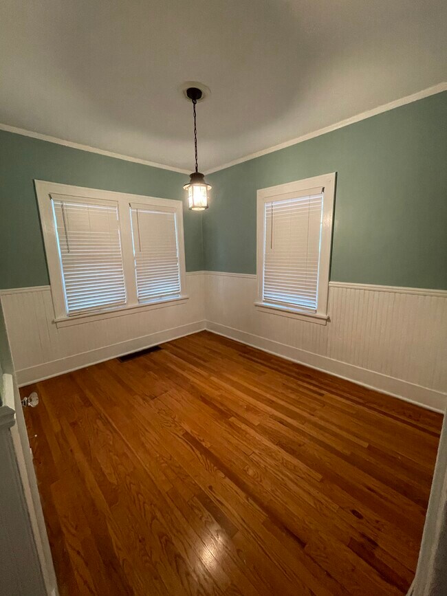Building Photo - 4549 Poppleton Ave