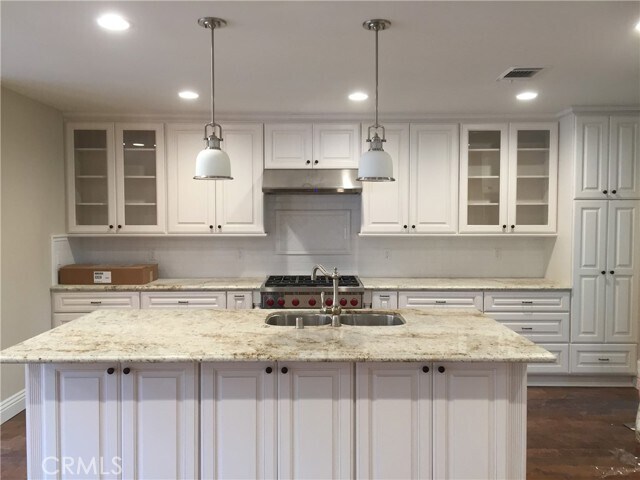 Building Photo - 5310 La Forest Dr