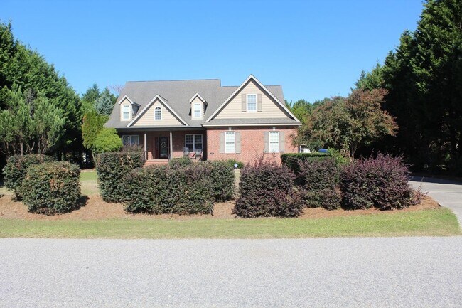 Building Photo - 4 Bedroom Single Family Home in Nashville
