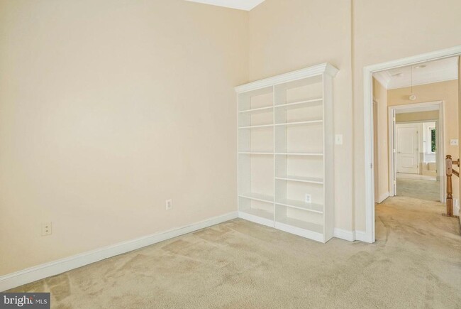 Building Photo - 9980 Cyrandall Dr