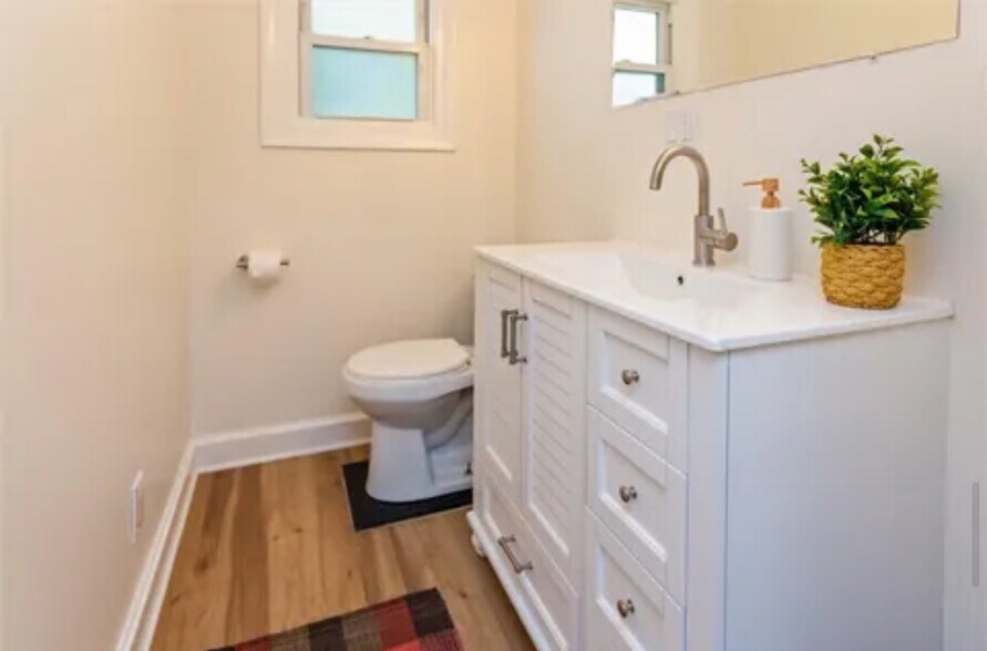 Building Photo - 202 Terrace Park