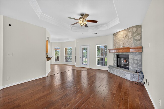 Building Photo - 114 Friend's Wood Ave