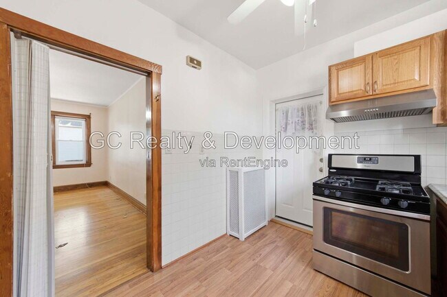 Building Photo - 3938 N Lockwood Ave