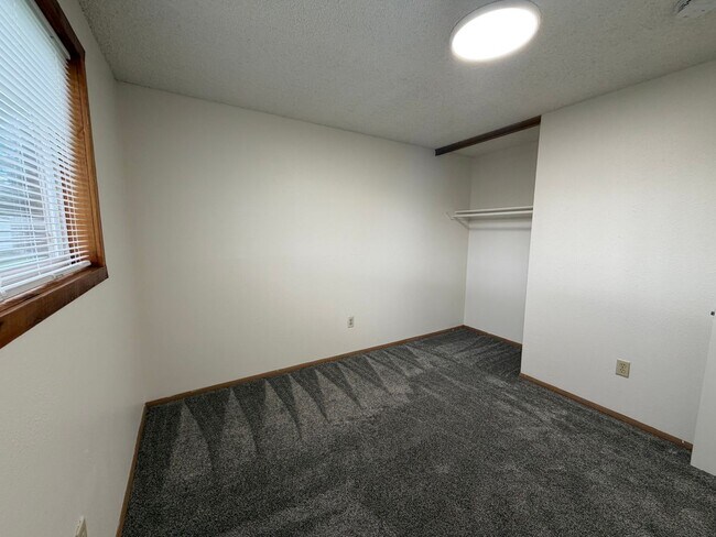 Building Photo - 3039-3041 Kane Street