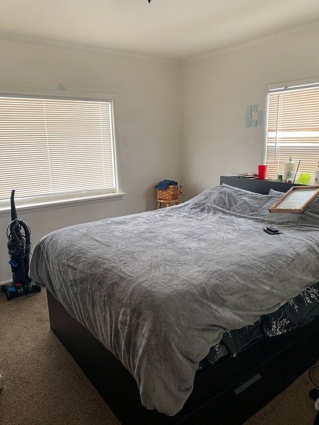 Building Photo - 3 Bed/1 Bath House, super close to BYU cam...