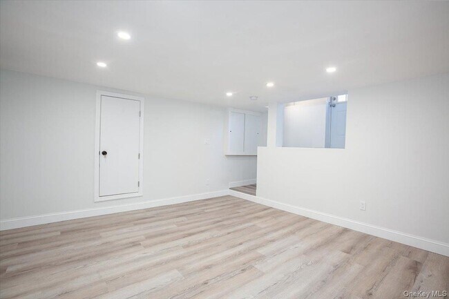 Building Photo - 310 Columbus Pkwy