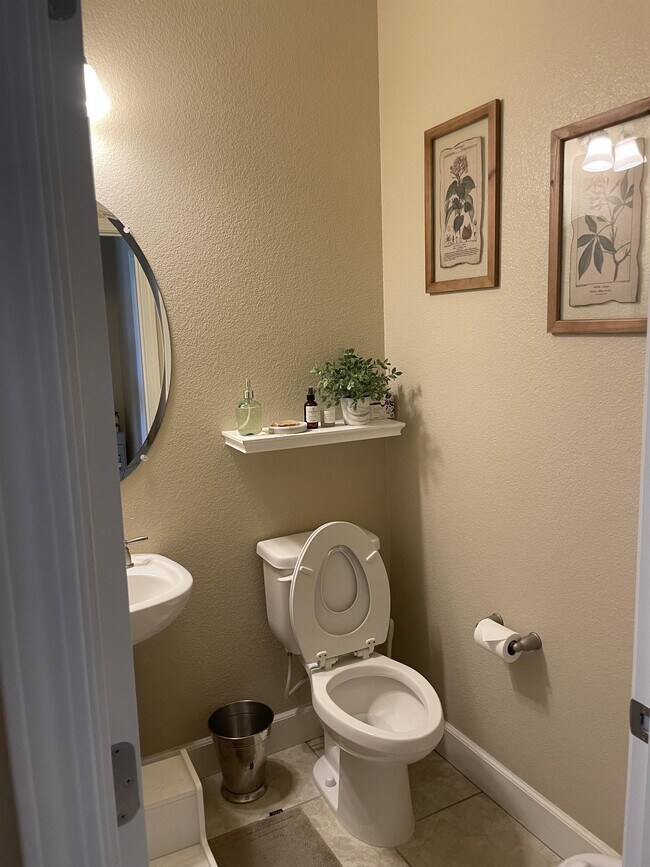 Building Photo - 10510 Rollins Dr