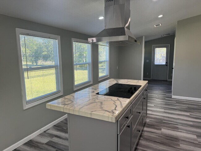 Building Photo - Discover peaceful country living