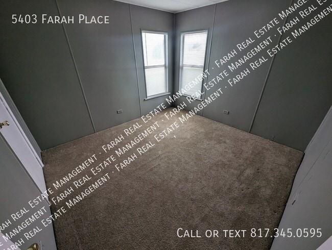 Building Photo - 5403 Farah Pl