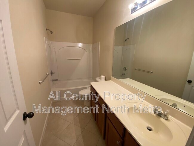 Building Photo - 2875 Cross Creek Dr