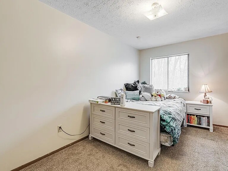 Building Photo - 6328 Ohio St