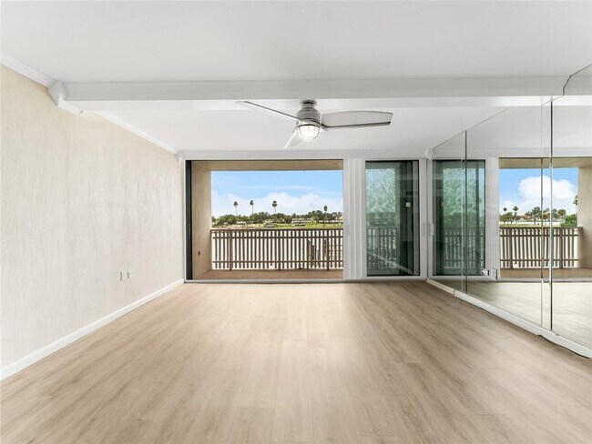 Building Photo - 450 Treasure Island Causeway