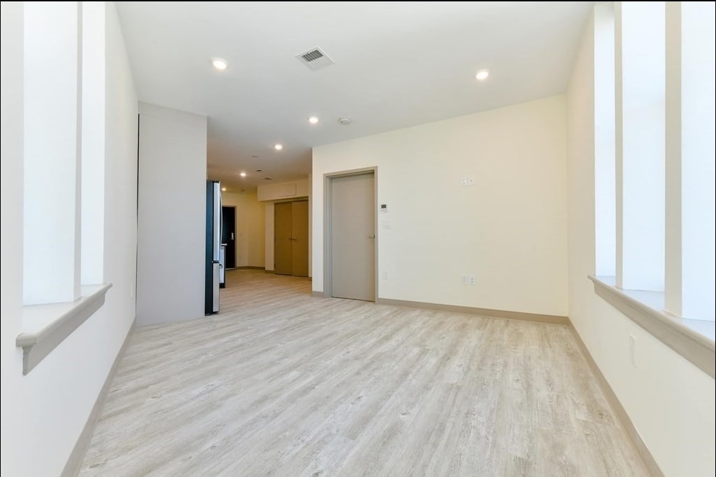 Building Photo - 400 Dorchester St