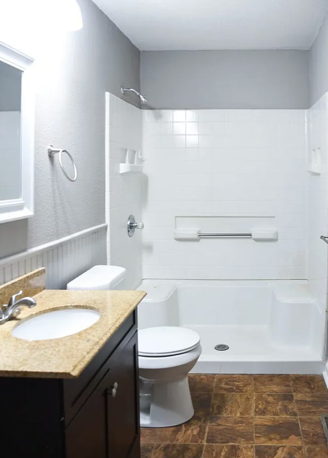 Building Photo - Updated 3 Bedroom Home Available Now!