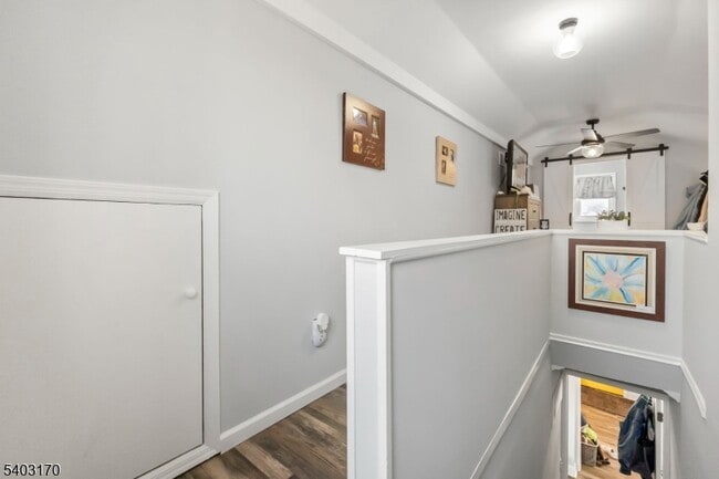 Building Photo - 49 Cliffside Trail