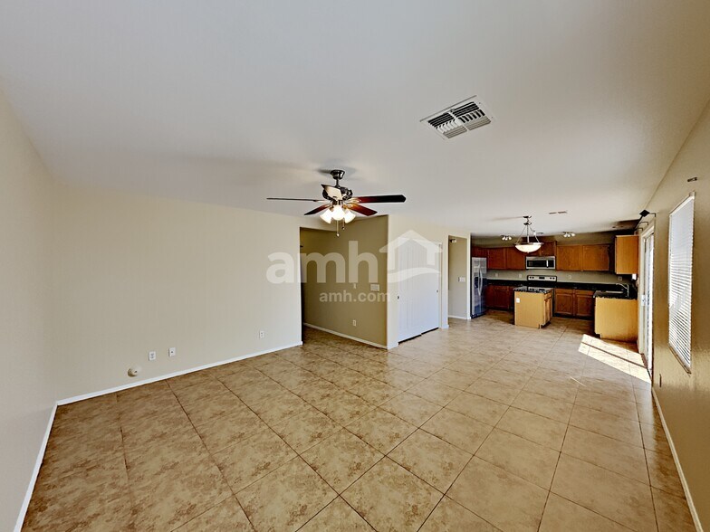 Building Photo - 11553 W Duran Ave