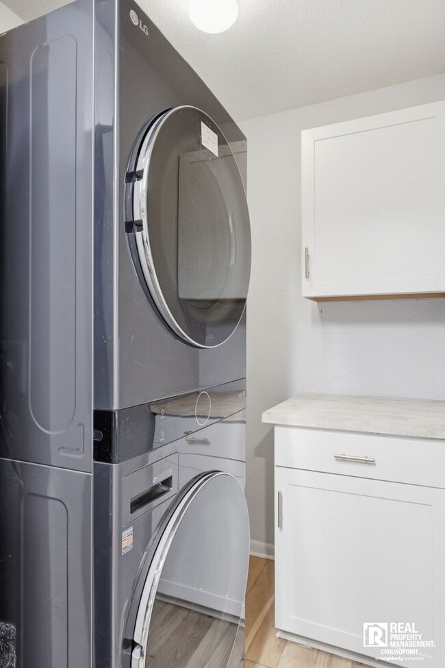 Building Photo - East Bridge Town Lofts Living | Prime Location Near Downtown Charleston