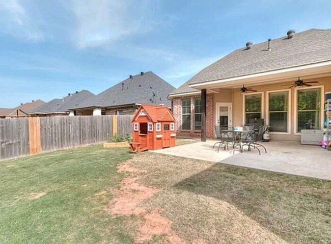 Building Photo - Cypress Bend Subd. - Benton Schools
