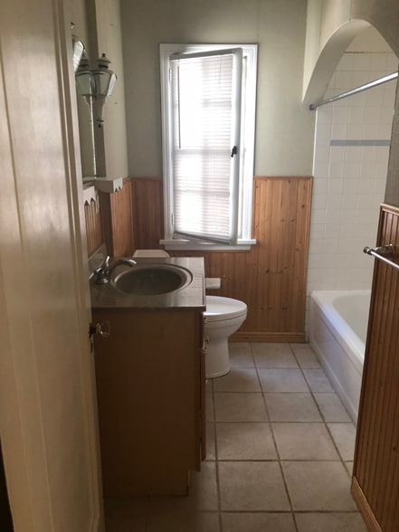 Building Photo - 3142 8th St