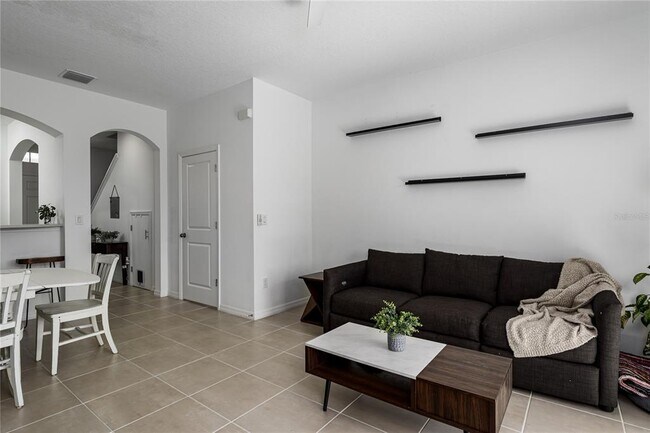 Building Photo - 6217 Fairmont Ln