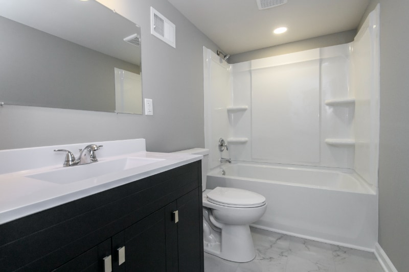 Building Photo - 424 S 66th St