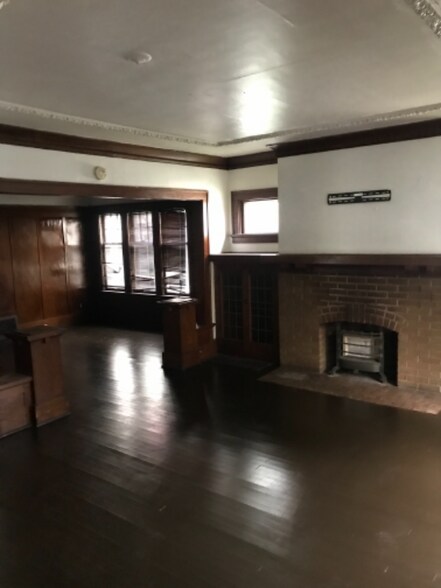 Building Photo - 2668 N 40th St