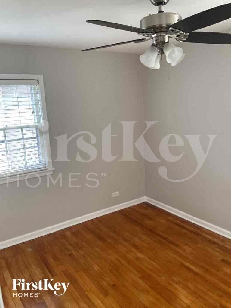 Building Photo - 18244 Center Ave