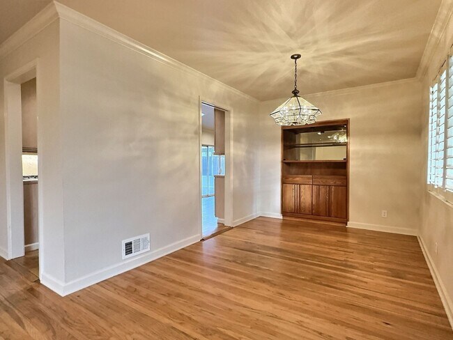 Building Photo - 3BD/2BA - Charming Home in Sunnyvale with Spacious Backyard