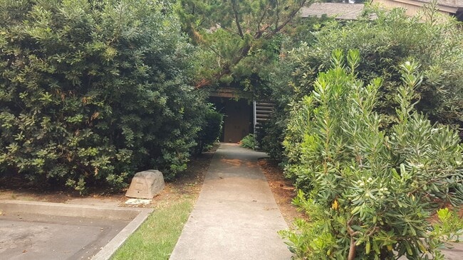 Building Photo - Lovely 1bd. Ground-Level Condo in Cotati