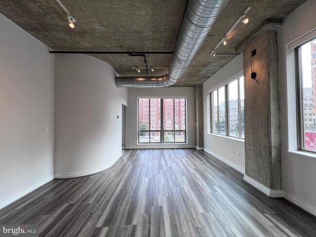 Primary Photo - 301 Massachusetts Ave NW