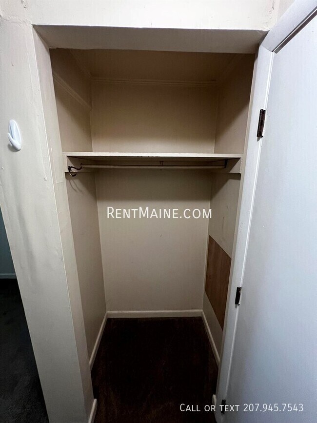 Building Photo - 17.5 Hudson St