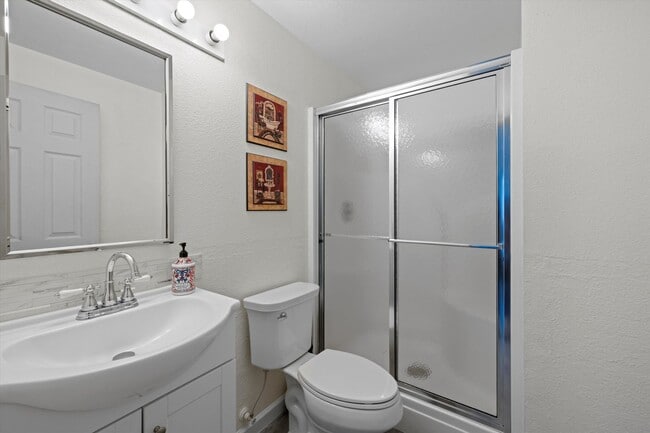 Building Photo - AVAILABLE SEPTEMBER!!!! Beautiful 3bed/2bath house in Pasco, Washington. - APPLY NOW!!!
