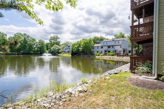 Building Photo - 1316 Cedarwood Dr