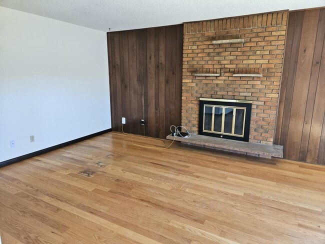 Building Photo - 2425 Emery St