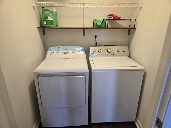 Building Photo - 9749 Campus Walk Ln