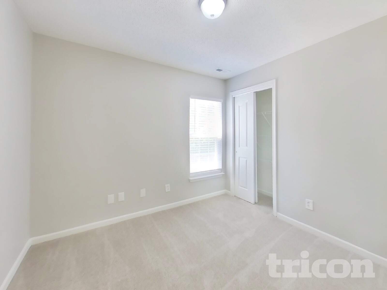 Building Photo - 4035 Far West Dr