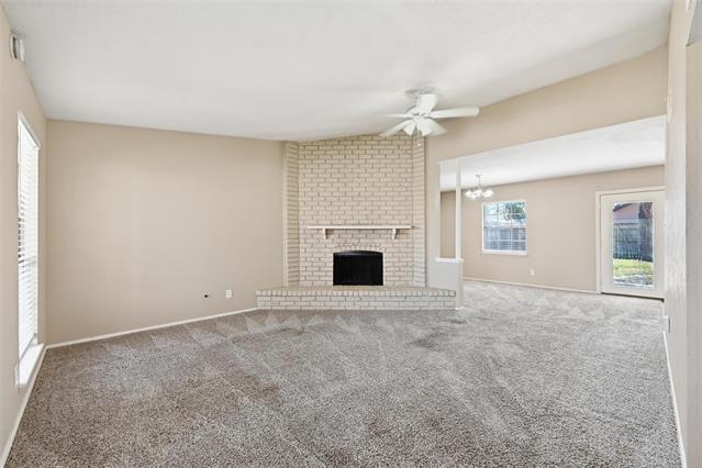 Building Photo - 512 White Oak St