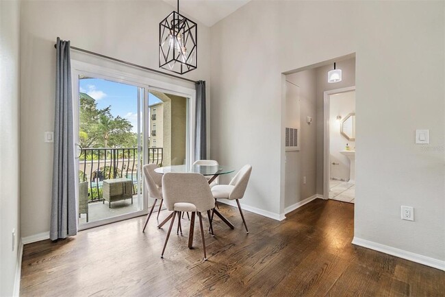 Building Photo - 501 Knights Run Ave