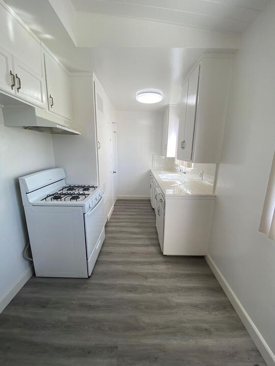 Interior Photo - 11877 Grevillea Avenue,