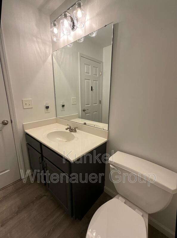 Building Photo - 2244 Haverford Dr