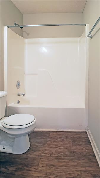 Building Photo - 2885 Center St