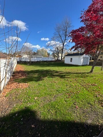 Building Photo - 82 Luce St