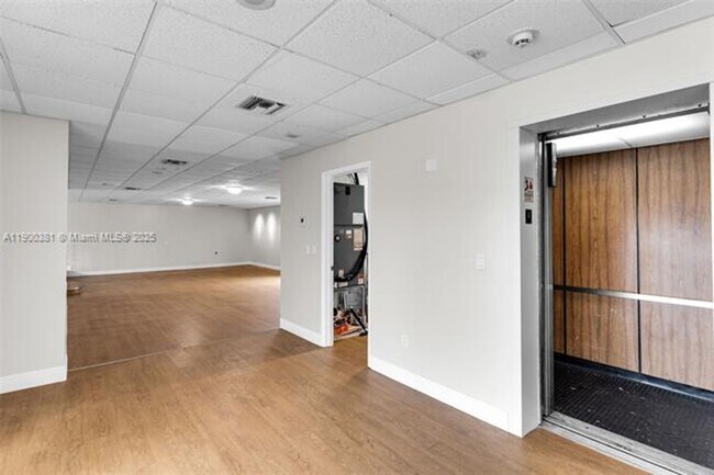 Building Photo - 14820 Naranja Lakes Blvd