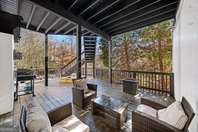 Building Photo - 3040 Wallace Cir SE