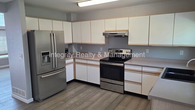 Building Photo - 5056 Weeping Willow Cir