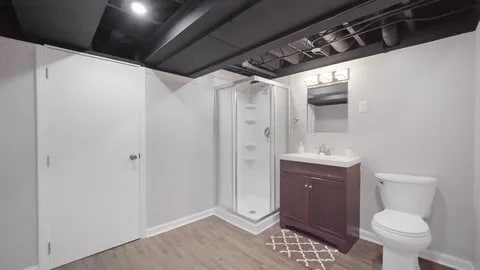 Building Photo - 8726 Lakewood Ave